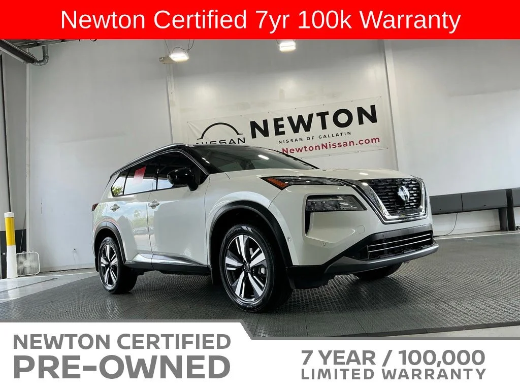 Certified Used 2023 Pearl White Tricoat/Super Black Nissan SL image 32