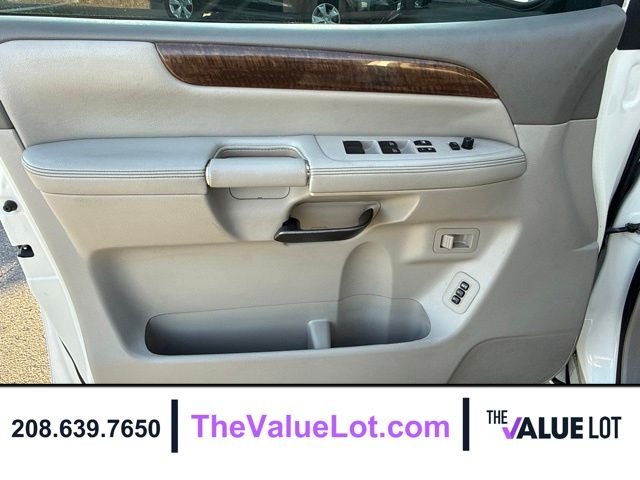 Used 2010 White Nissan Platinum image 25