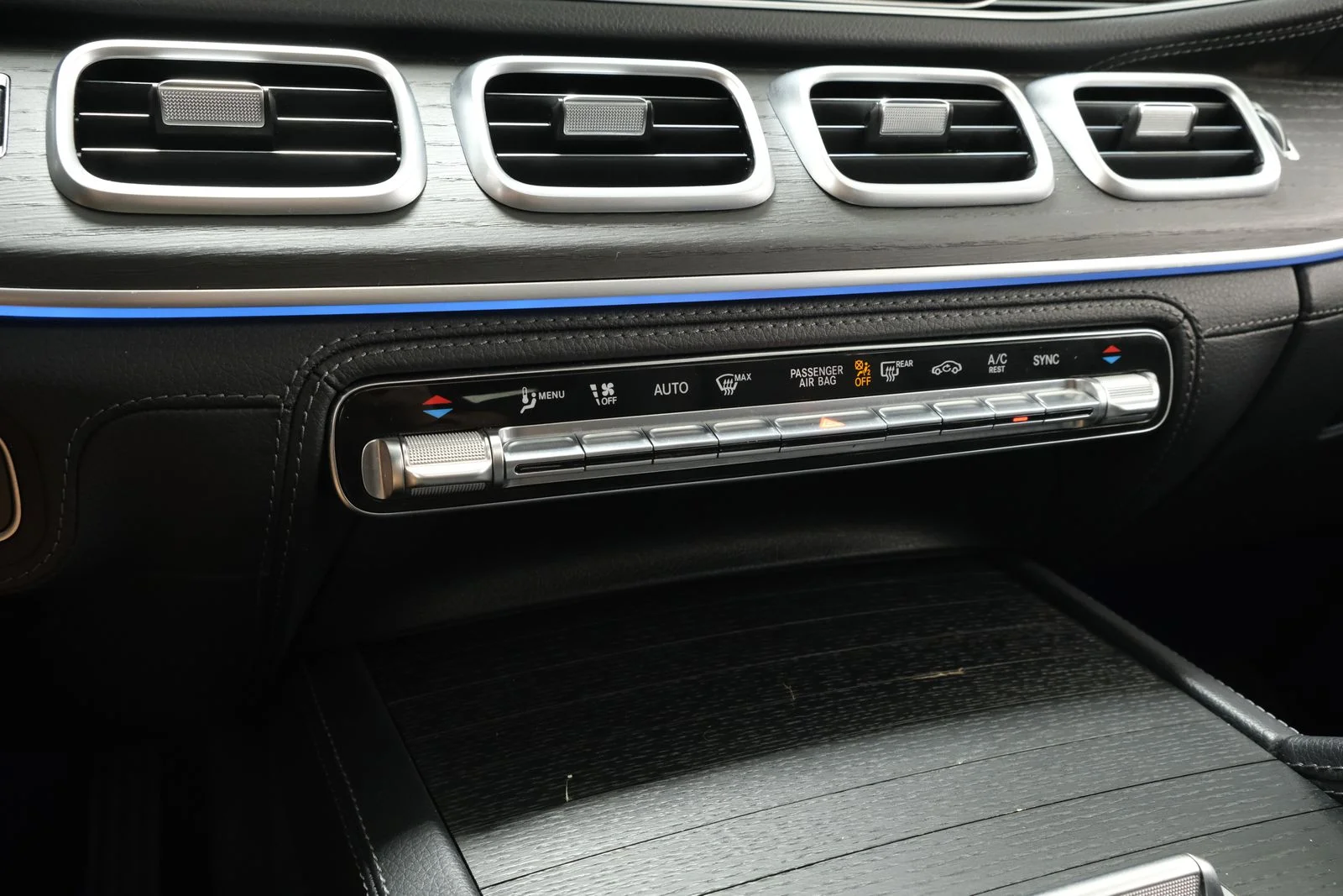 Used 2024 White Mercedes-Benz GLE 450 image 23