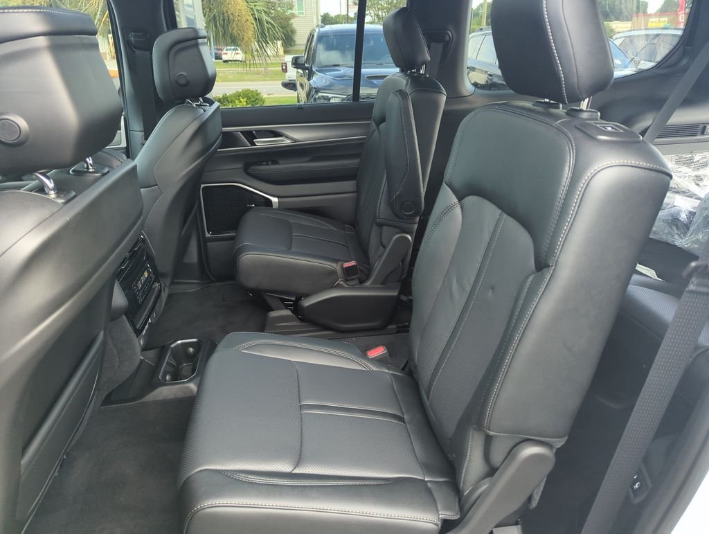New 2026 Bright White Clearcoat Jeep Limited Reserve image 30