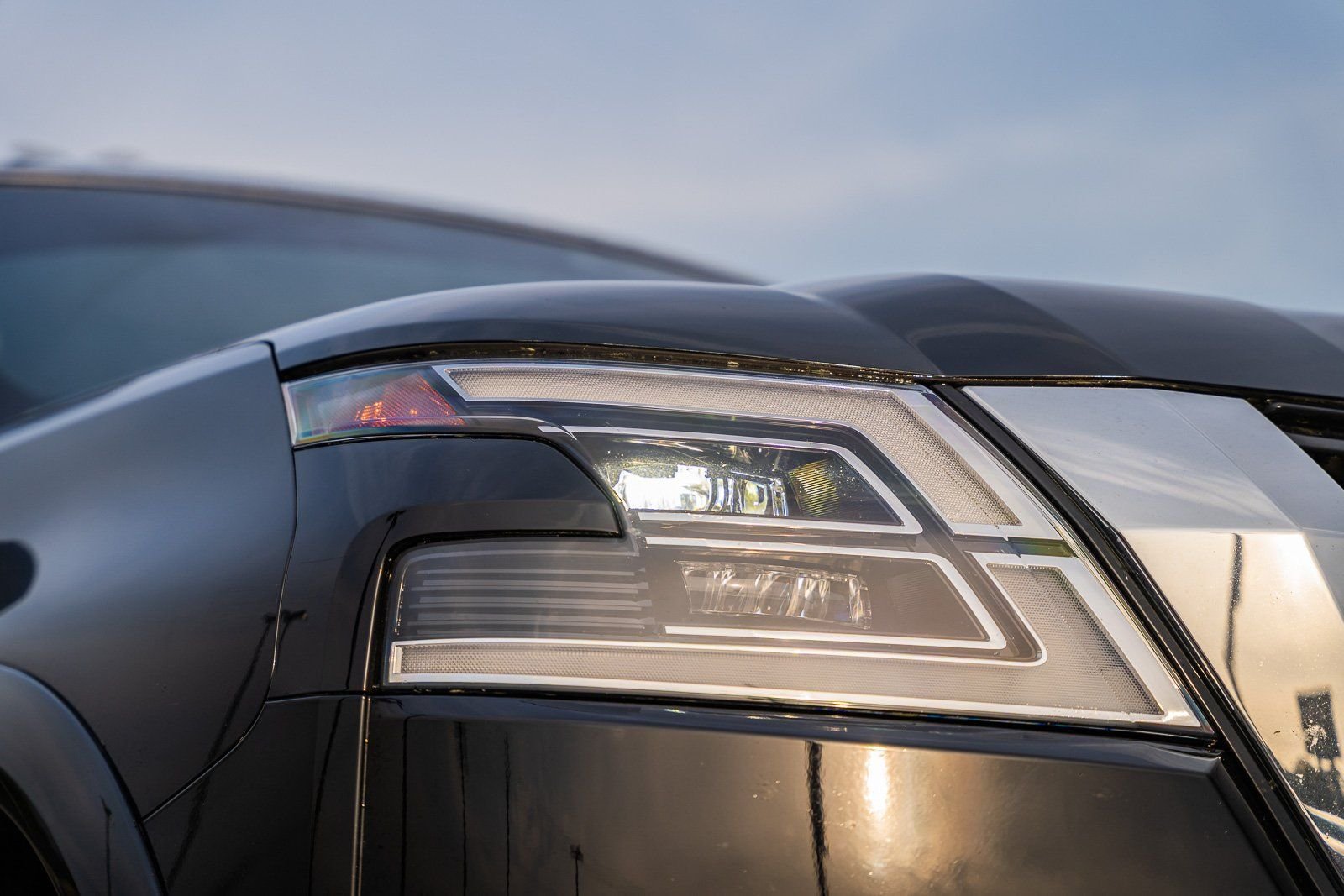 2023 Nissan Armada SV - Photo 10