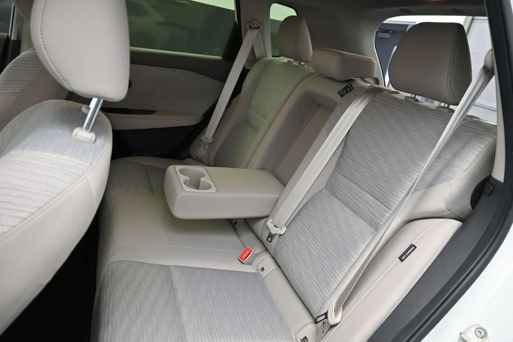 Used 2023 White Nissan SV image 18