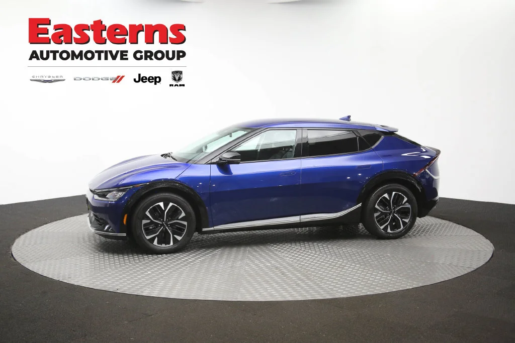 Used 2023 Blue Kia Wind image 60
