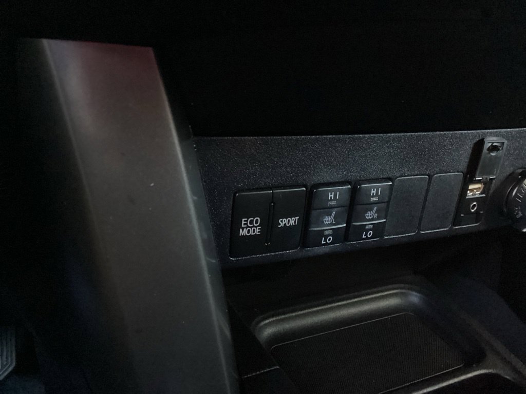Used 2017 White Toyota SE image 6
