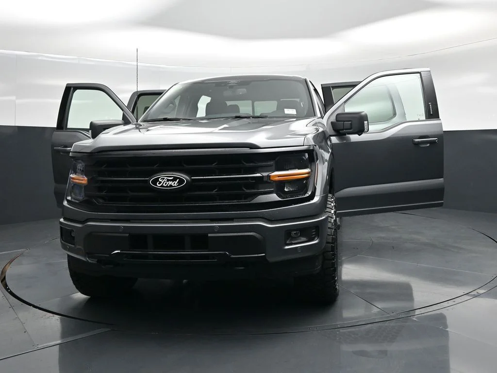 New 2026 Carbonized Gray Metallic Ford XLT image 28