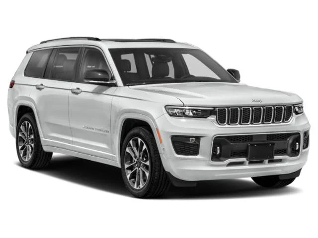 Used 2022 Diamond Black Crystal Pearlcoat Jeep Overland image 9