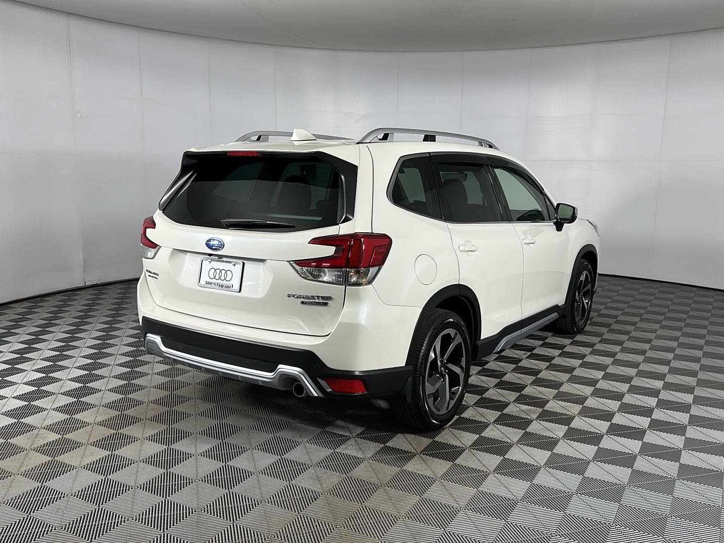 Used 2023 Crystal White Pearl Subaru Touring image 29