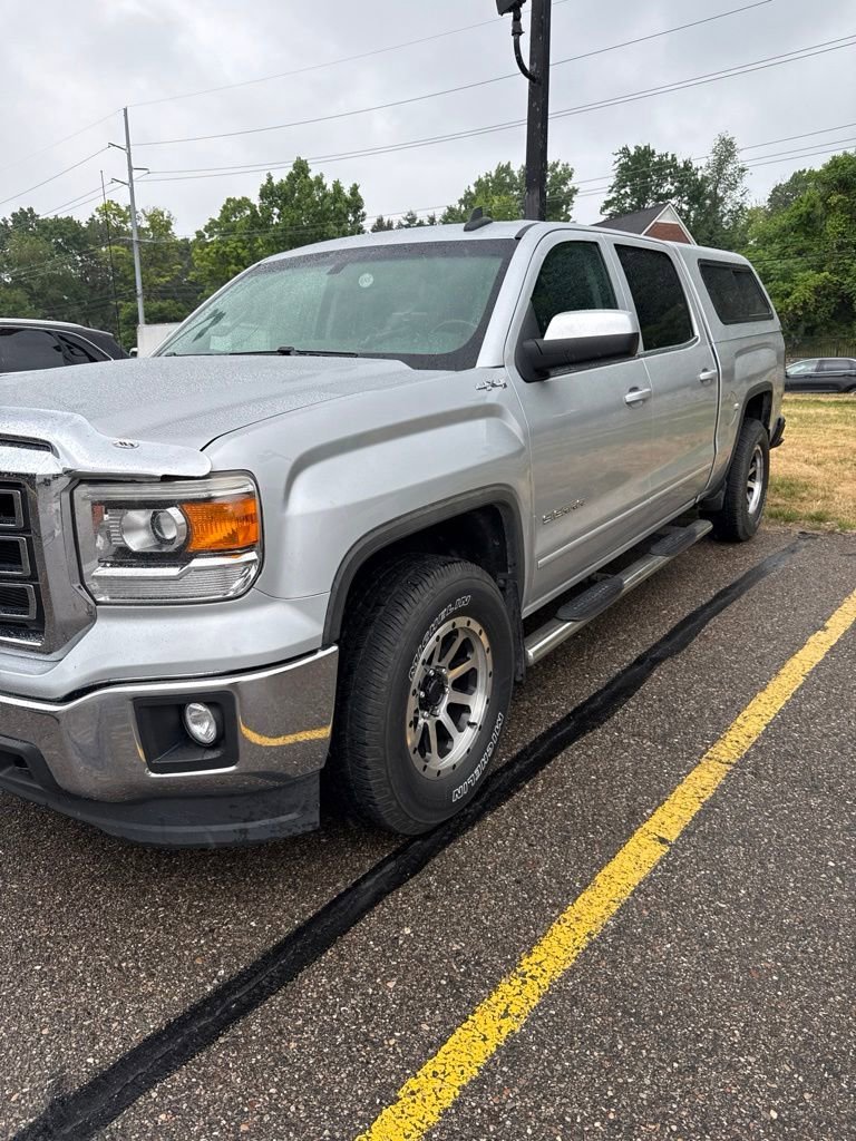 Used 2015 QUICKSILVER METALLIC GMC SLE image 2