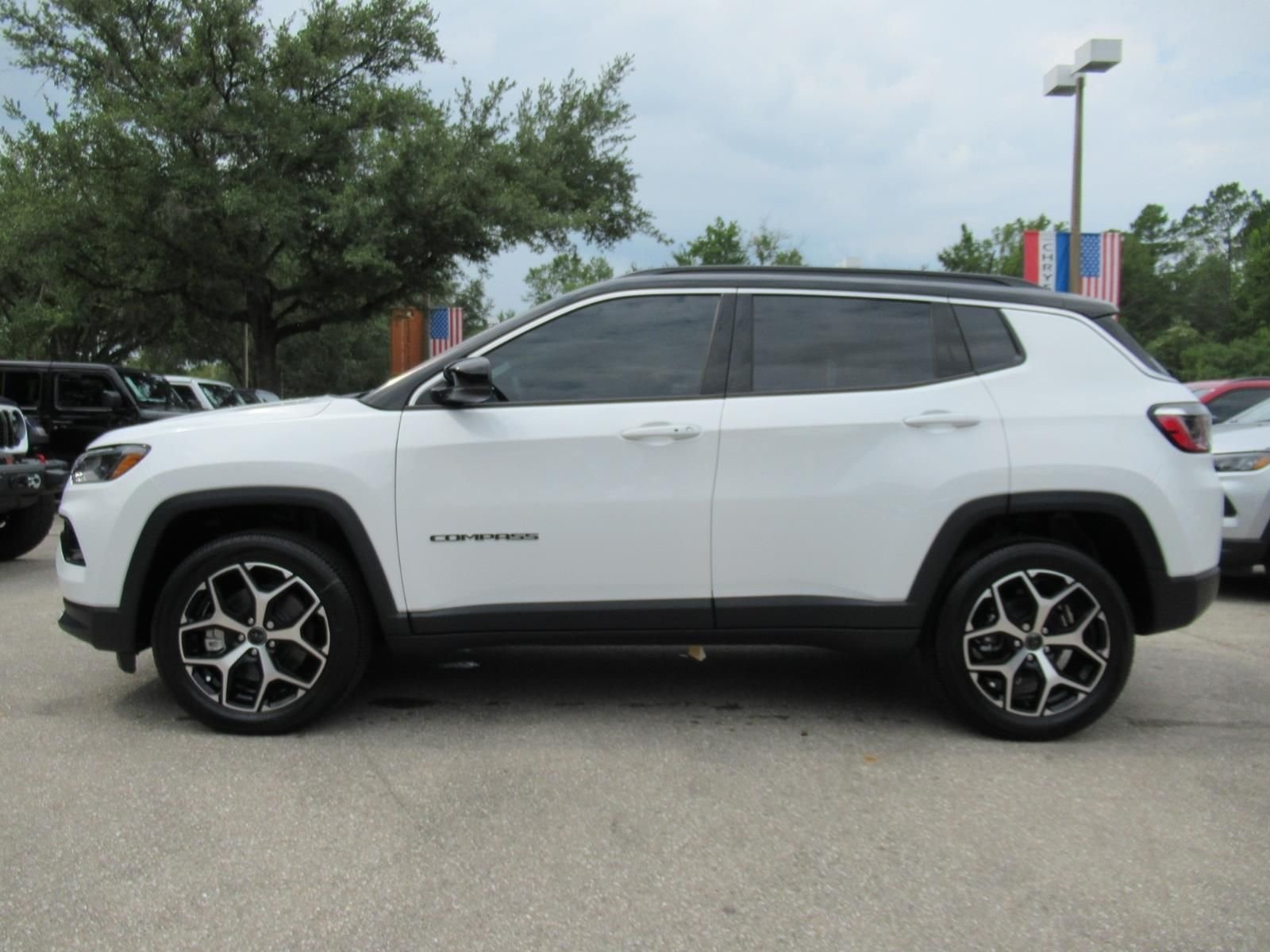 New 2026 Bright White Clearcoat Jeep Limited image 4