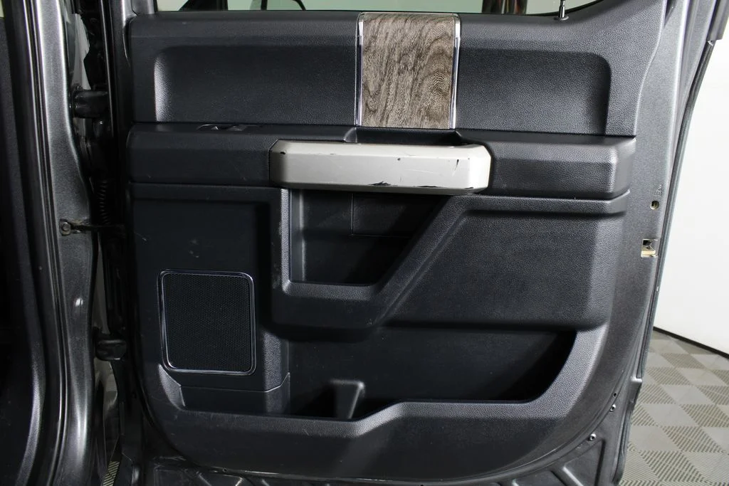 Used 2019 Gray Ford Lariat image 9