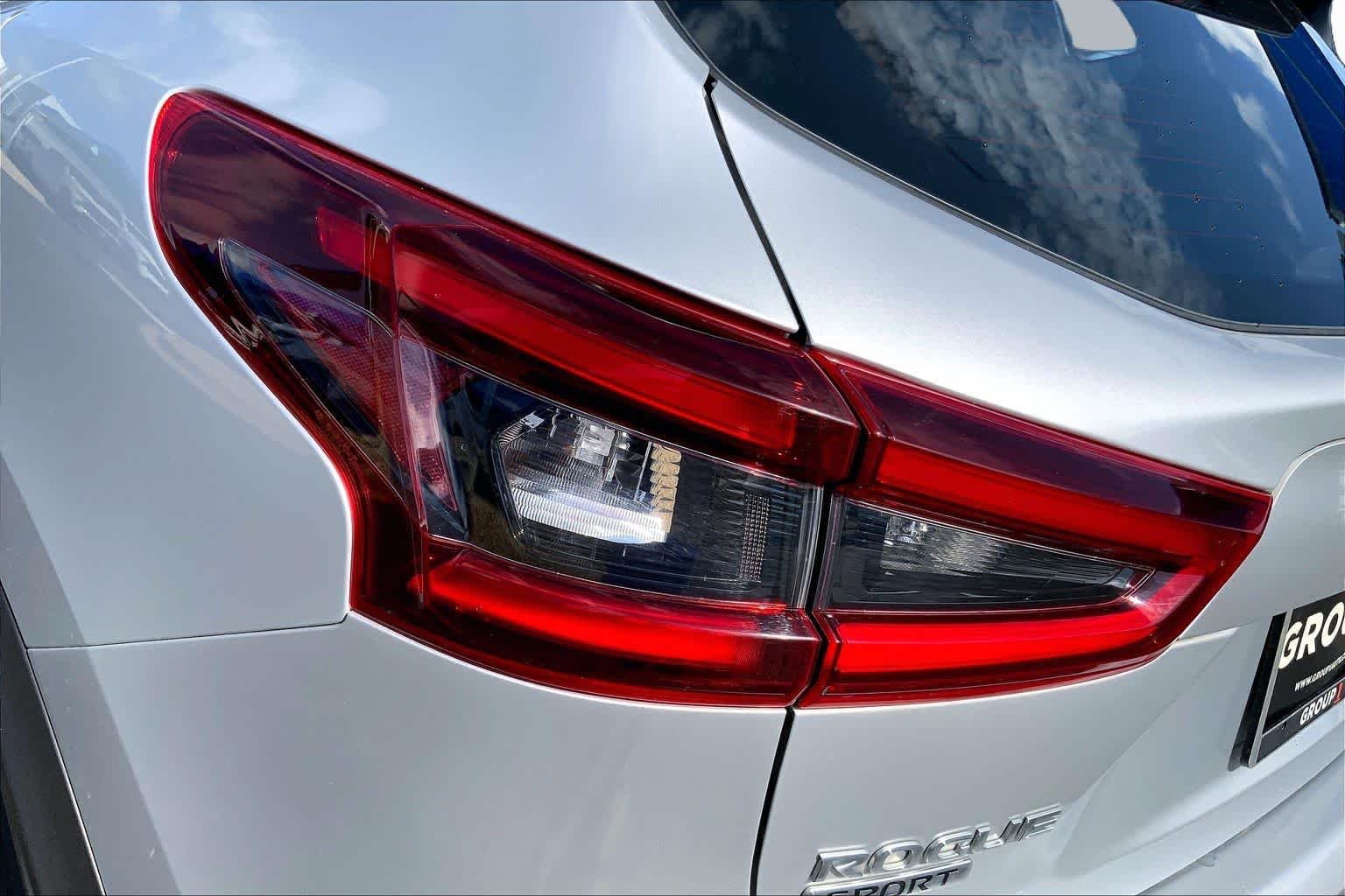 Used 2021 Brilliant Silver Metallic Nissan S image 29