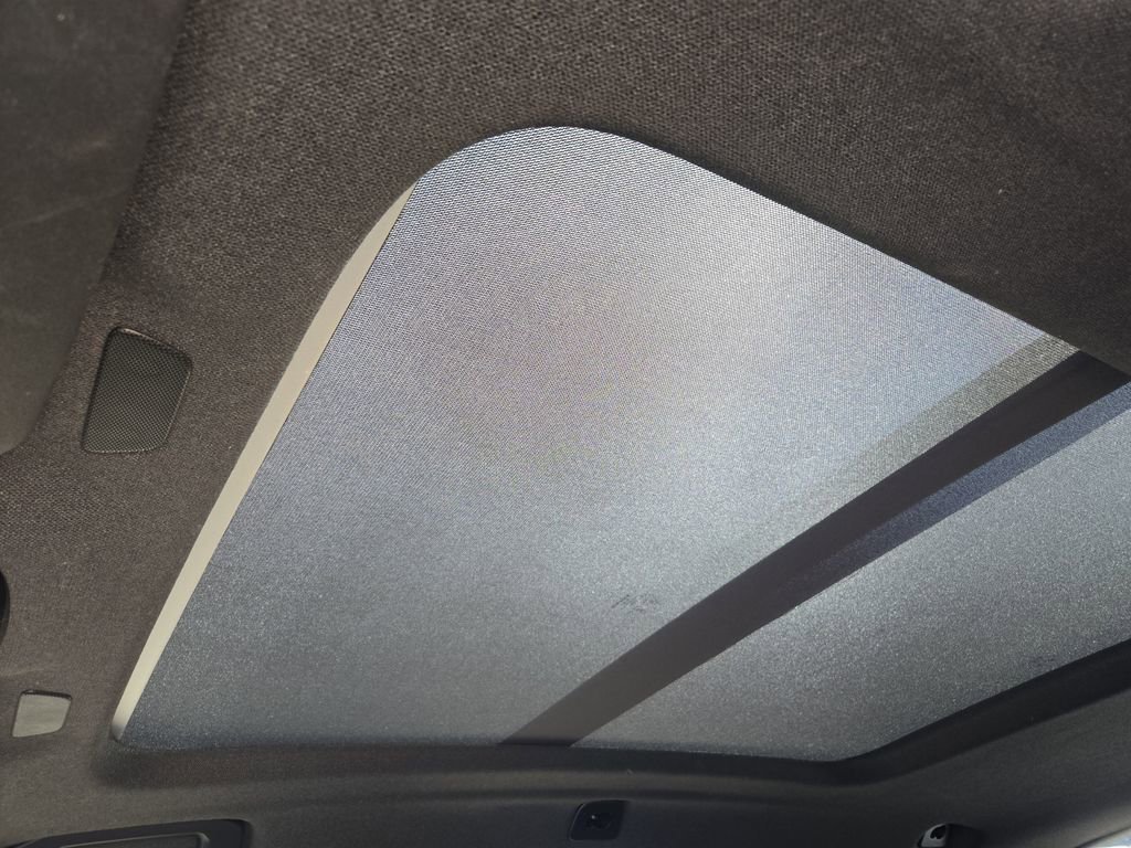Used 2024  Volvo Core Bright Theme image 20