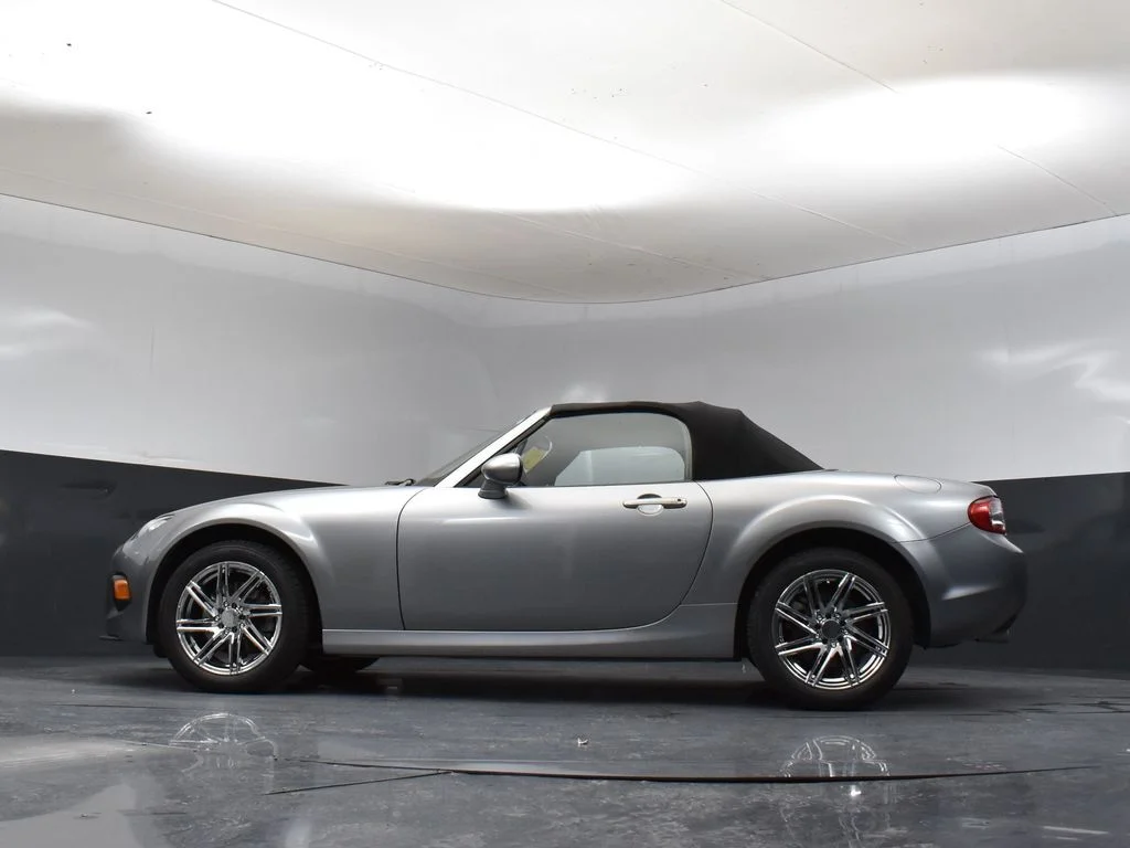 Used 2013 Gray Mazda Sport image 9