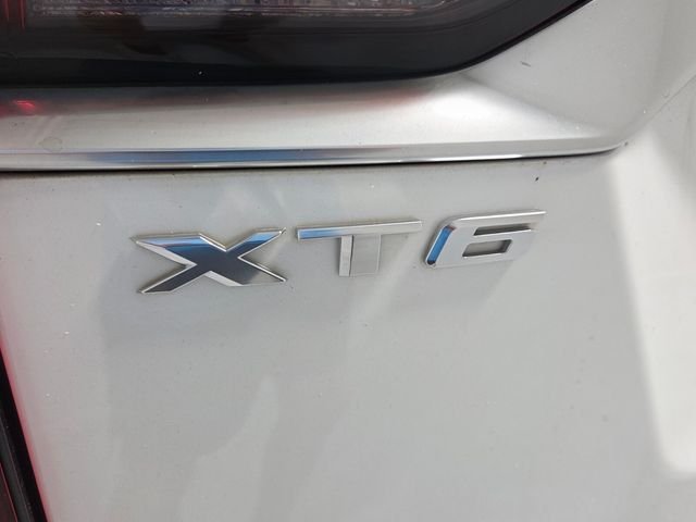 Used 2023 White Cadillac Luxury image 11
