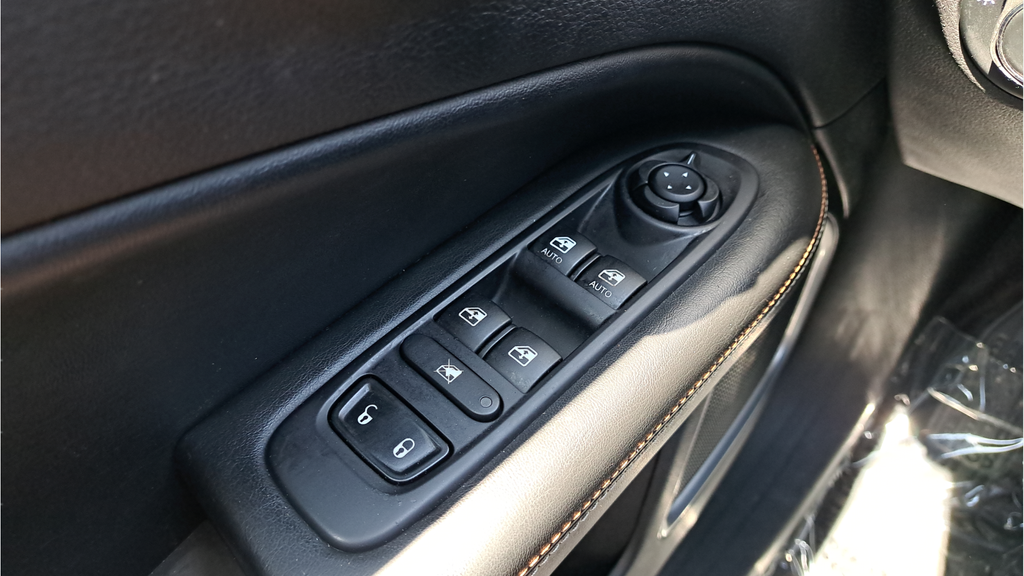 Used 2020 Blue Jeep Sport image 25