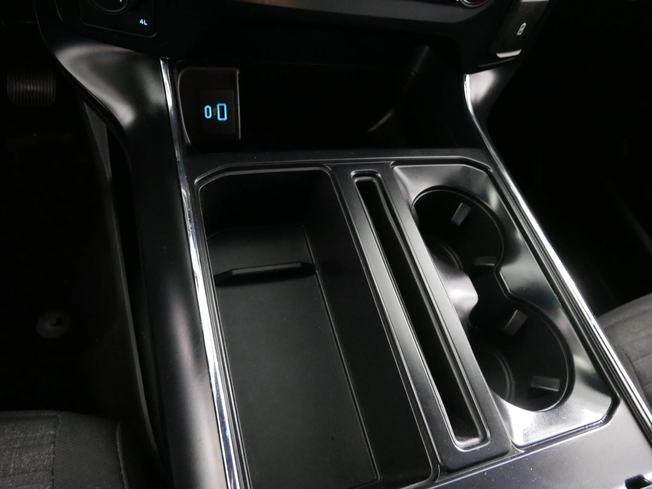 Used 2023 Agate Black Metallic Ford XLT image 32