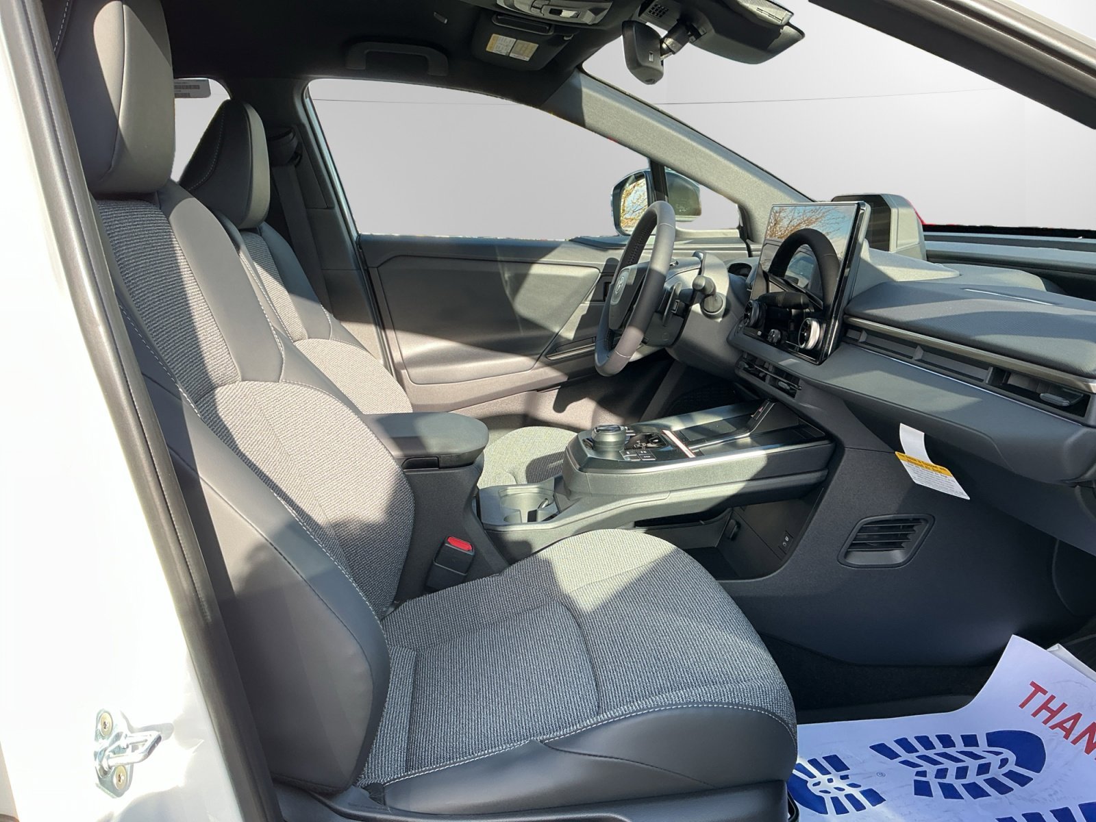 2026 Toyota bZ XLE - Photo 15