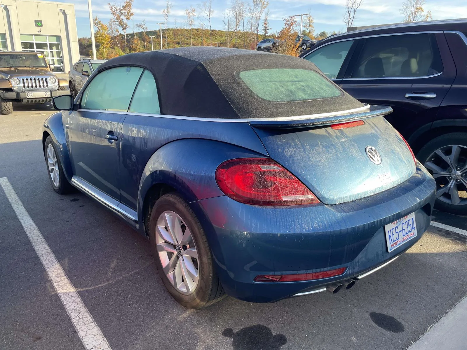Used 2017 Silk Blue Metallic/Black Roof Volkswagen 1.8T S image 3