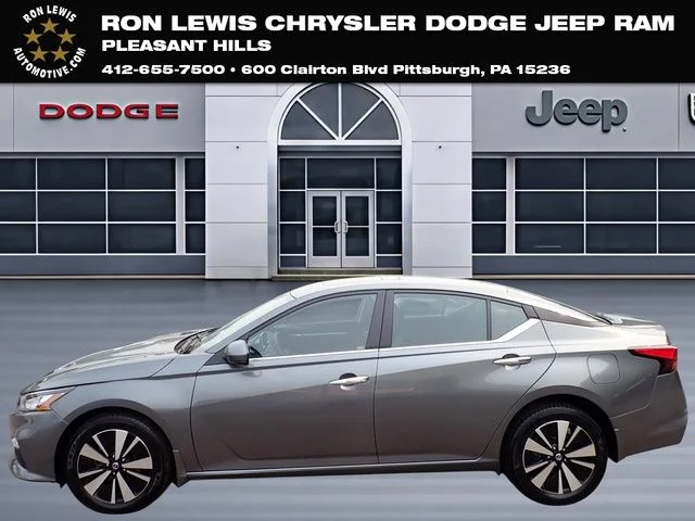 Used 2021 Gray Nissan 2.5 SV image 1