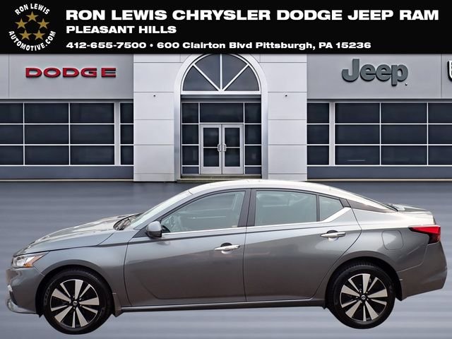 Used 2021 Gray Nissan 2.5 SV image 1
