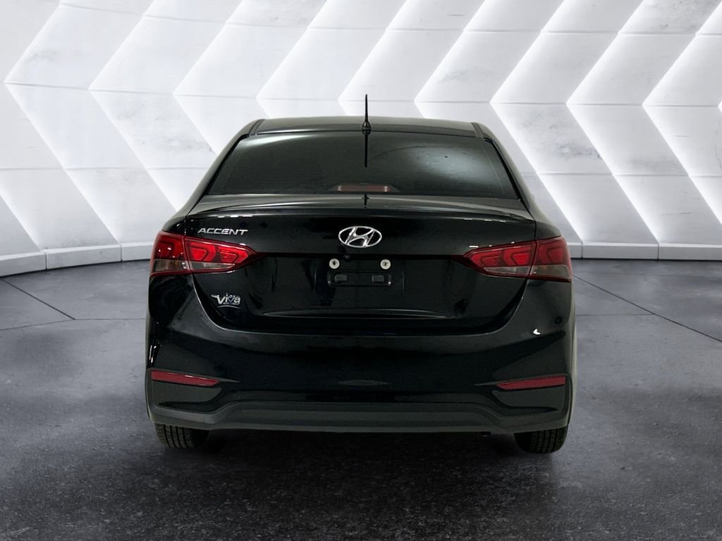 Used 2021 Black Hyundai SE image 5