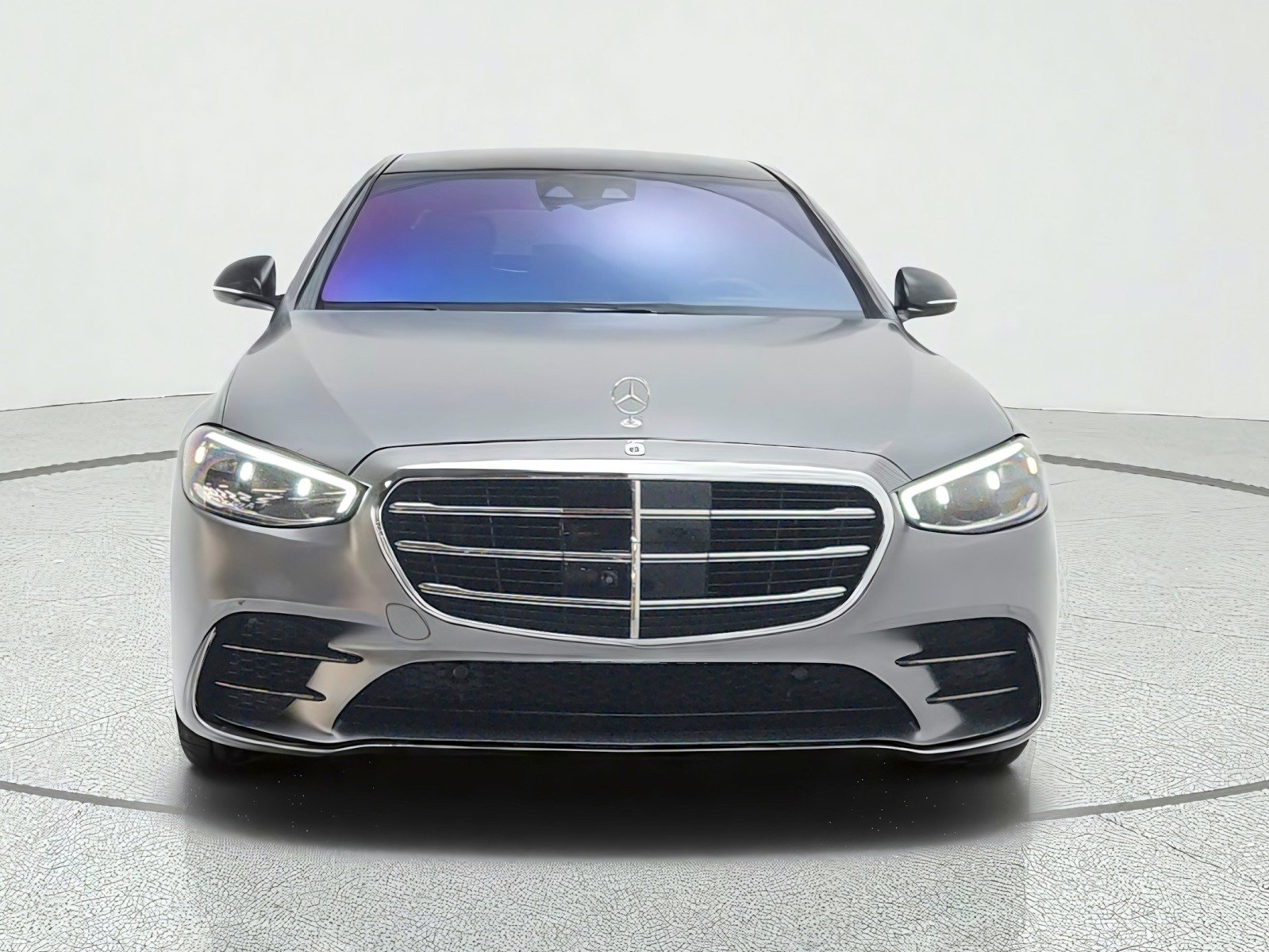Certified Used 2023 MANUFAKTUR Selenite Grey Magno Mercedes-Benz S 580 4MATIC® Sedan image 2