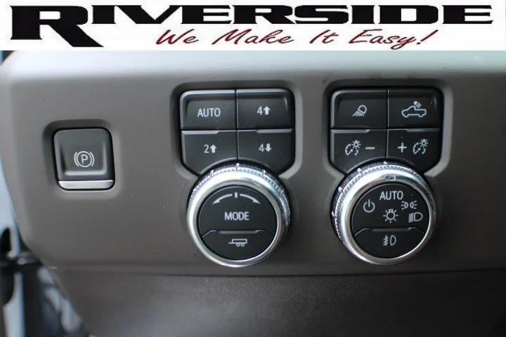Certified Used 2023 White Frost Tricoat GMC Denali image 7