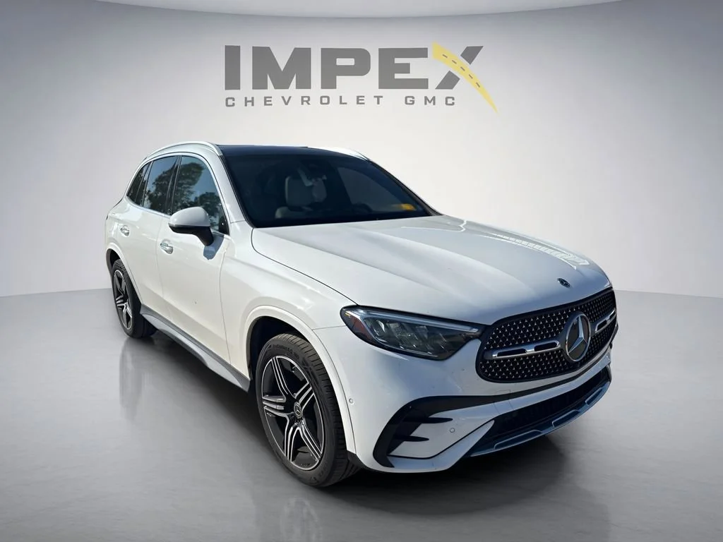 Used 2023 White Mercedes-Benz GLC 300 image 5