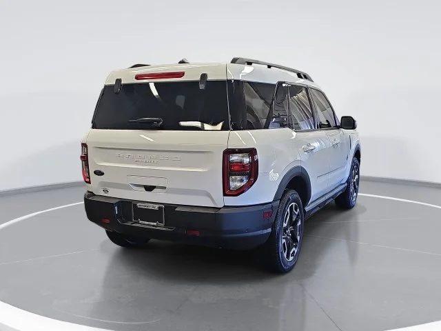 Used 2023 White Ford Outer Banks image 3