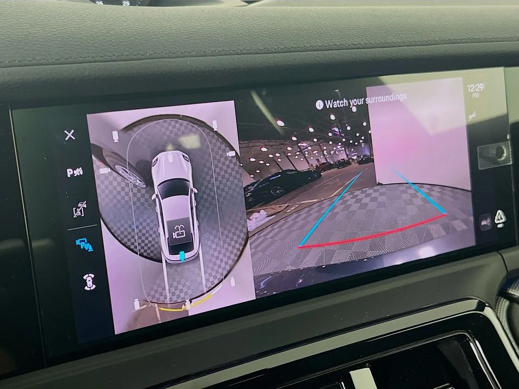 2025 Porsche Panamera 4 E-Hybrid - Photo 17