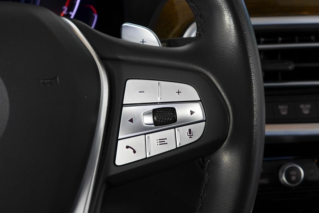 Used 2023 Black Sapphire Metallic BMW sDrive30i image 29