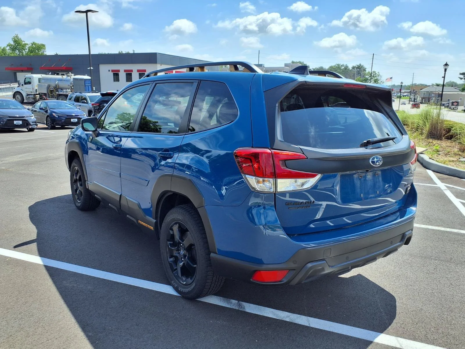 Used 2024 Geyser Blue Subaru Wilderness image 31