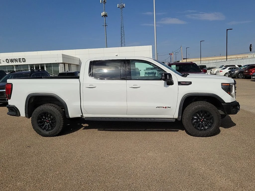 Used 2023 SUMMIT WHITE GMC AT4X image 12