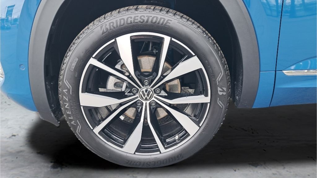 New 2026 Blue Volkswagen 2.0T SEL Premium R-Line image 29
