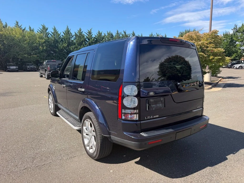 Used 2016 Blue Land Rover HSE image 6