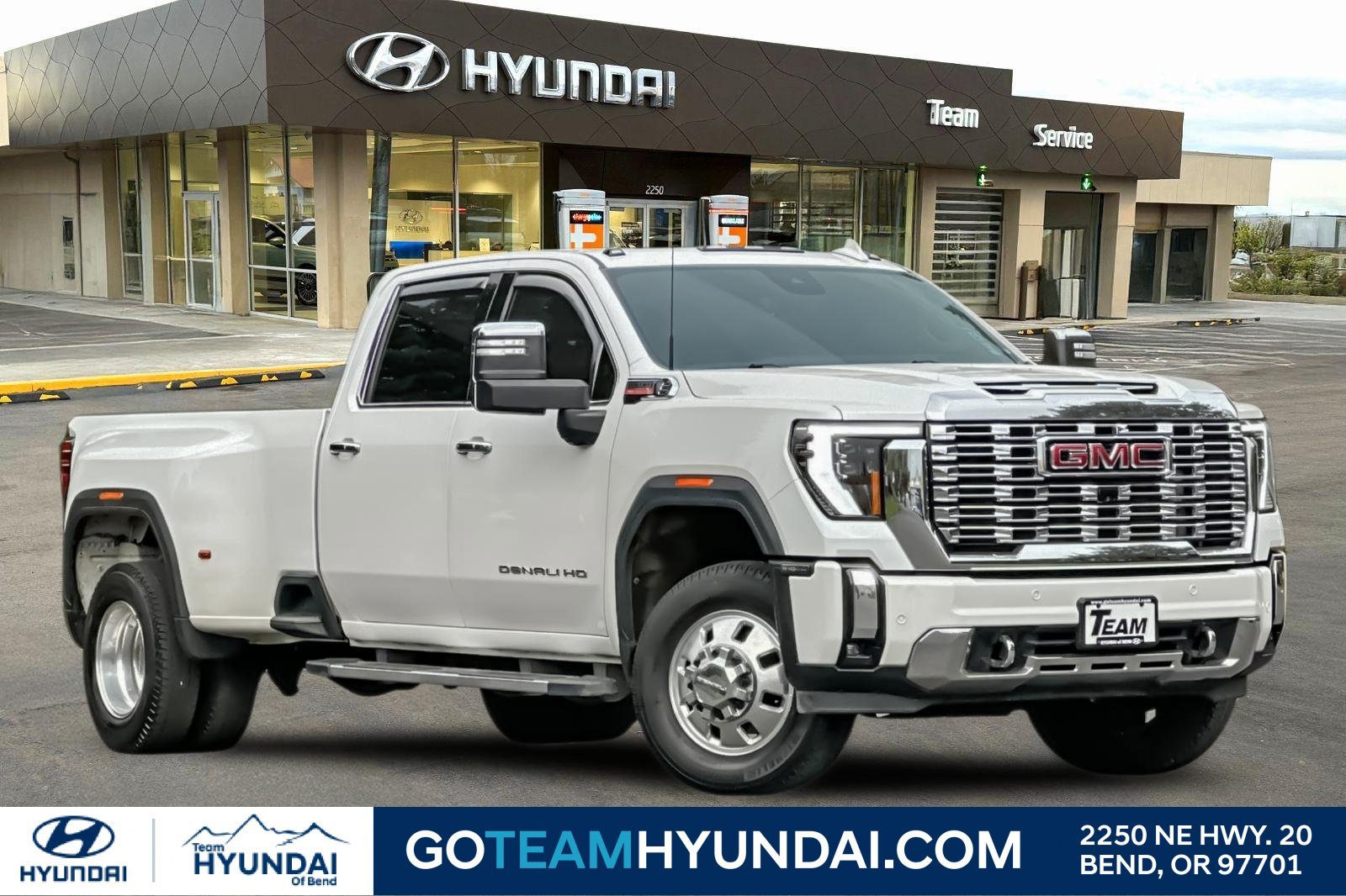 2024 GMC Sierra 3500HD Denali