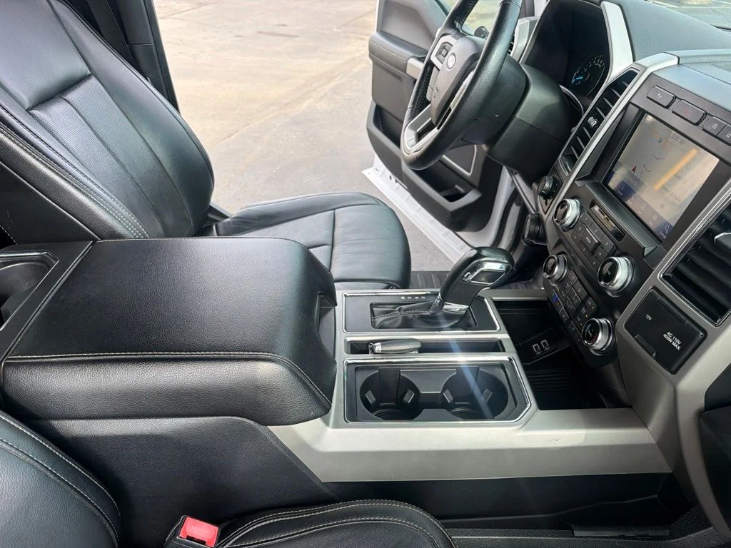 Used 2020 White Ford Lariat image 45
