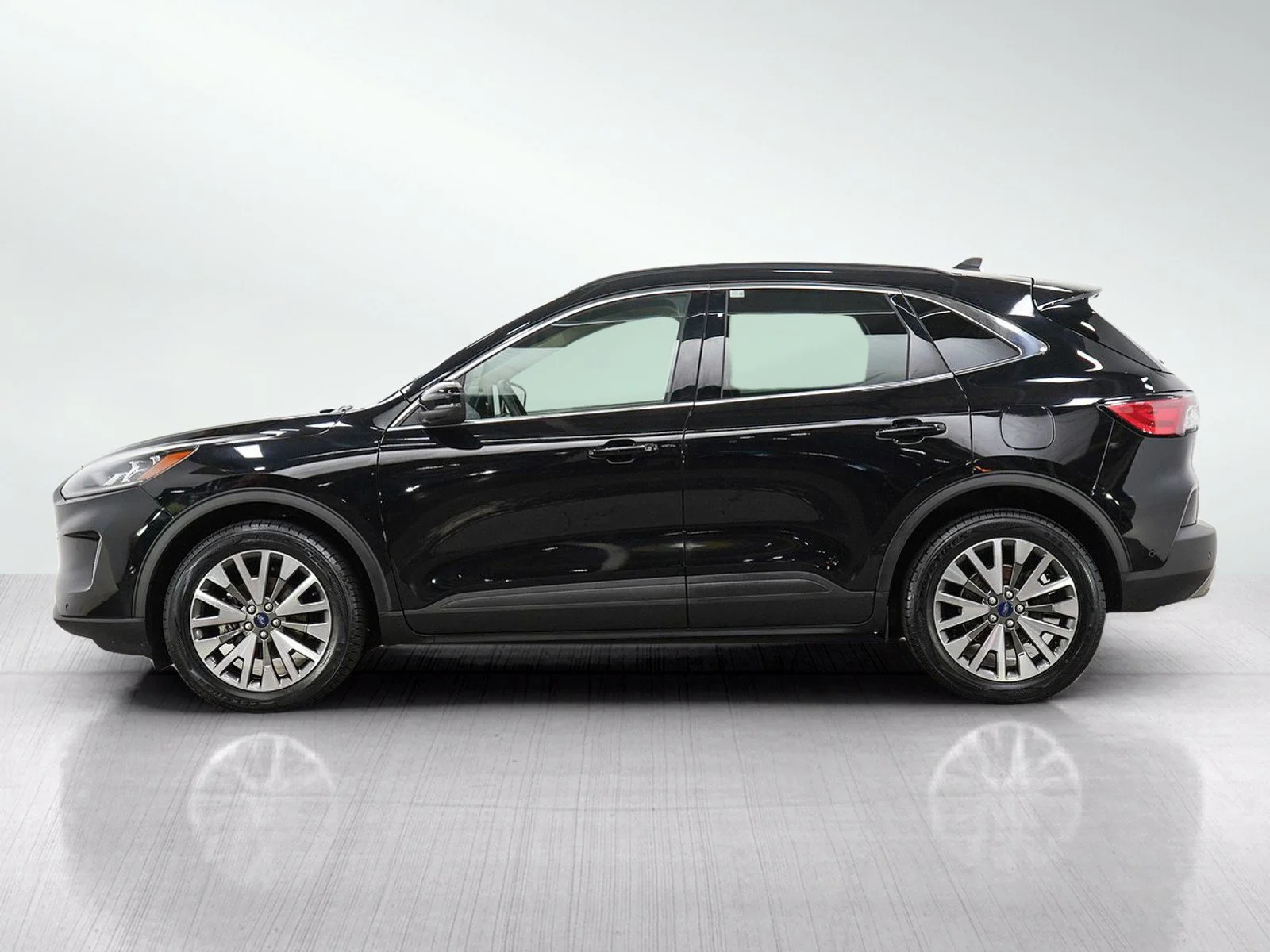 Used 2020 Ford Escape Titanium with VIN 1FMCU9J98LUB45556 for sale in Burnsville, Minnesota