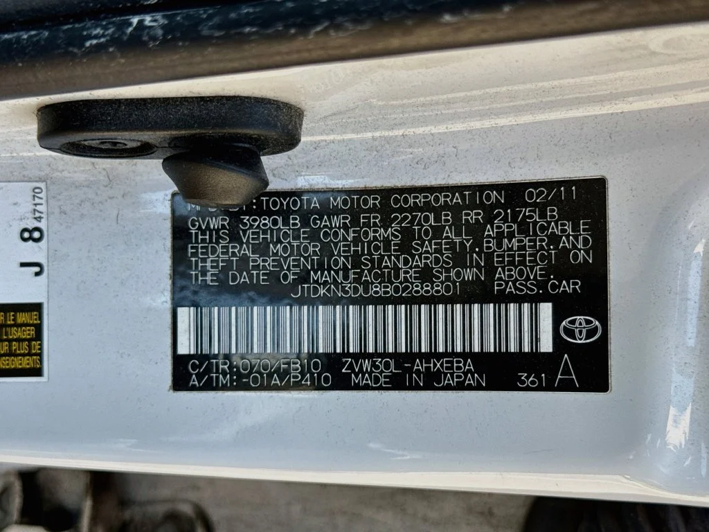 Used 2011 Blizzard Pearl Toyota Two image 25