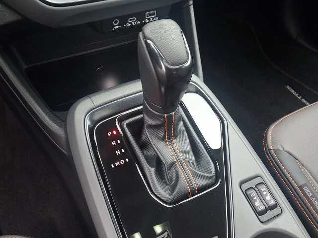 Used 2025 White Subaru Limited image 15