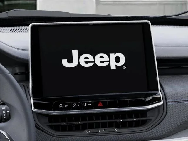 New 2026 Bright White Clearcoat Jeep Latitude image 44