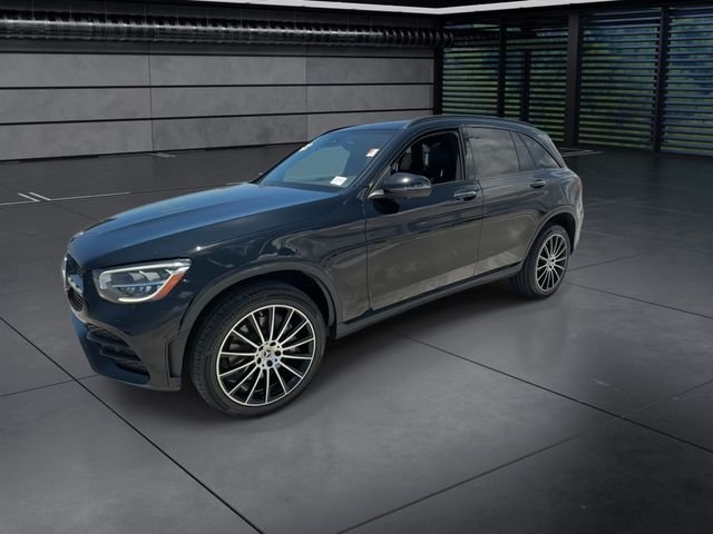 Used 2022 Black Mercedes-Benz GLC 300 image 4