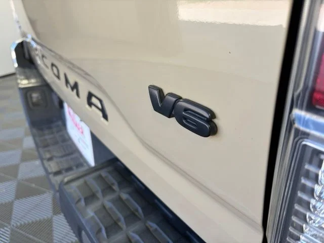 Used 2020  Toyota TRD Off-Road image 45
