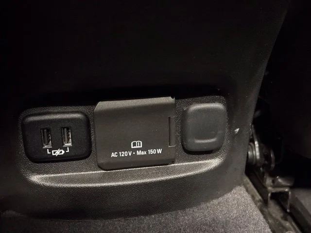 Used 2017 SILVER ICE METALLIC Chevrolet LT image 27