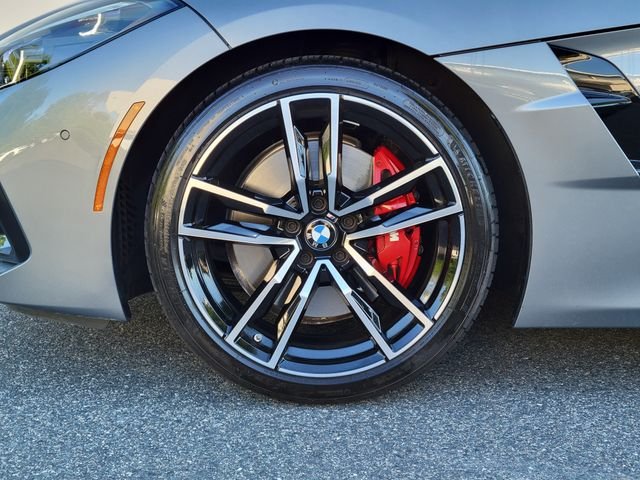 Used 2023 Skyscraper Gray Metallic BMW sDrive30i image 12