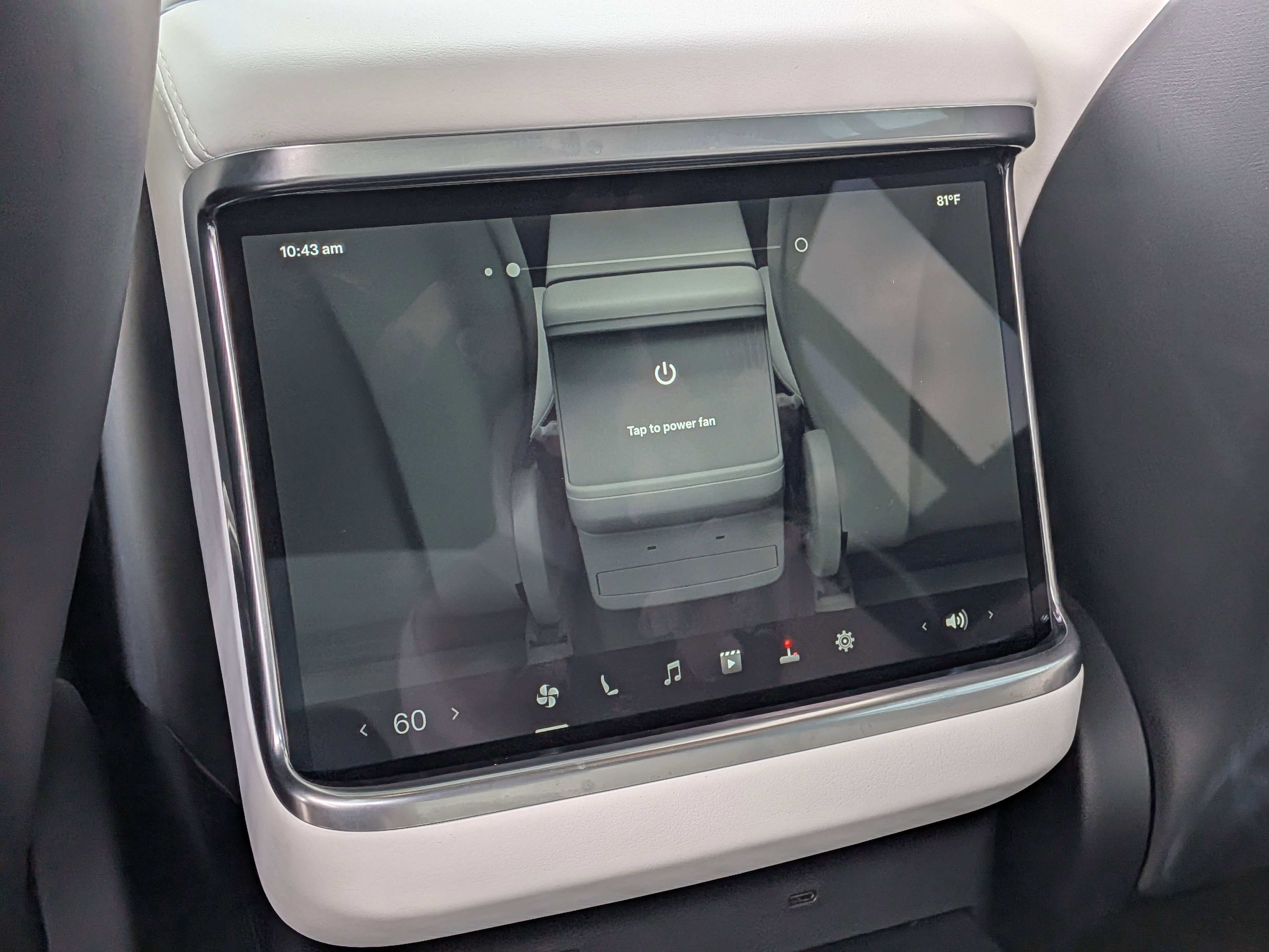 2022 Tesla Model X Plaid - Photo 17