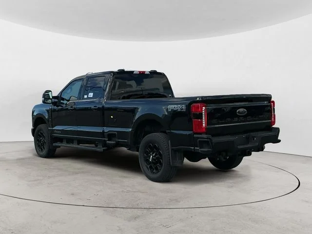 Used 2025 Agate Black Metallic Ford Lariat image 3