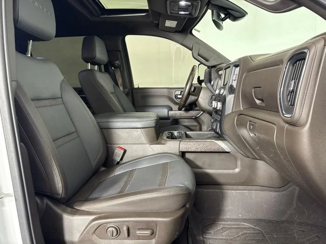 Used 2023 Summit White GMC Denali image 4