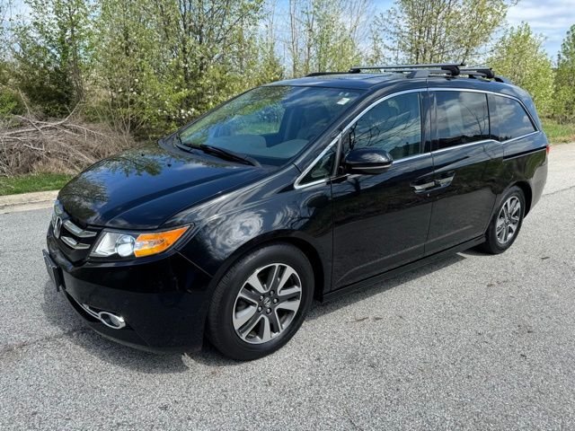 2015 Honda Odyssey Touring's photo