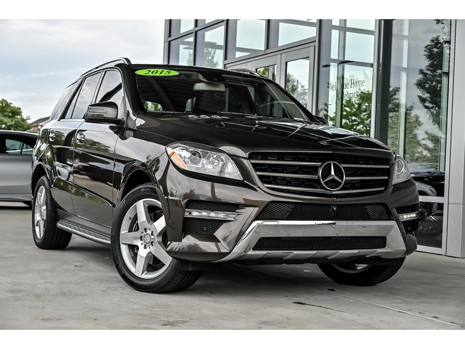 Used 2015 Brown Mercedes-Benz ML 400 image 1